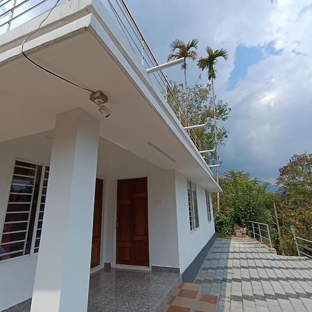 3R Residency Munnar Hostel ภายนอก รูปภาพ