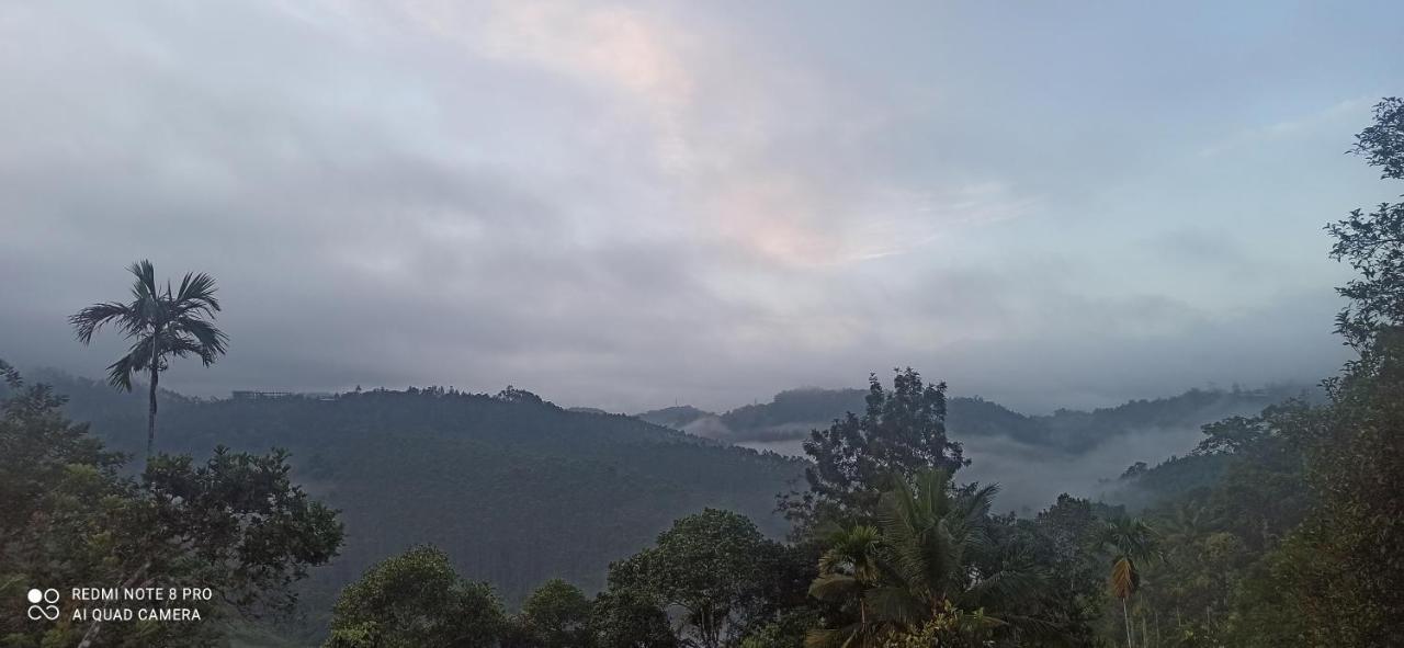 3R Residency Munnar Hostel ภายนอก รูปภาพ