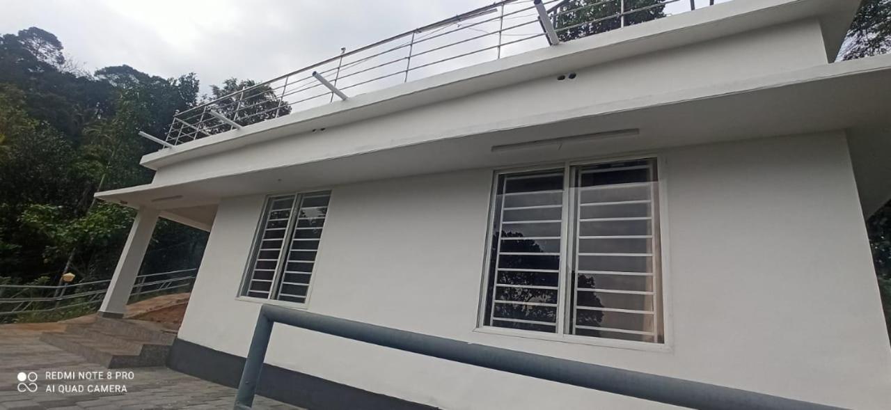 3R Residency Munnar Hostel ภายนอก รูปภาพ