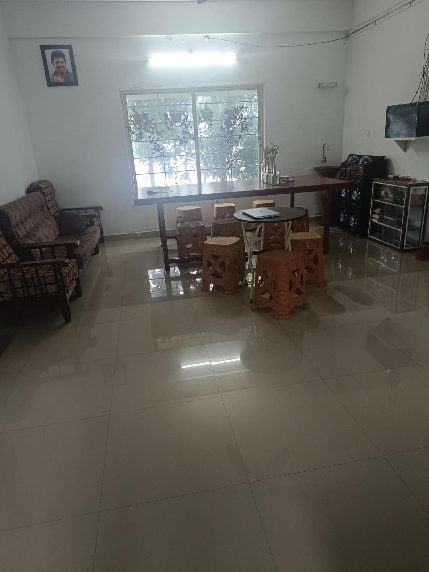3R Residency Munnar Hostel ภายนอก รูปภาพ